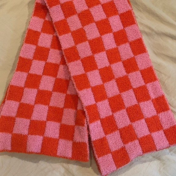 Orange and pink checkered scarf - Picture 3 of 3